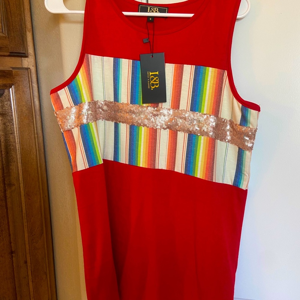 L&B tank NWT size S
